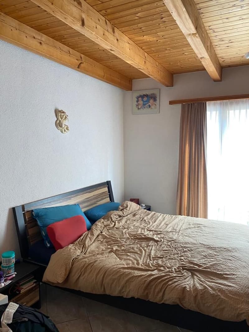 Charmantes 5,5-Zimmer-Duplex im historischen Dorfkern von Losone – mit privatem Parkplatz (7)