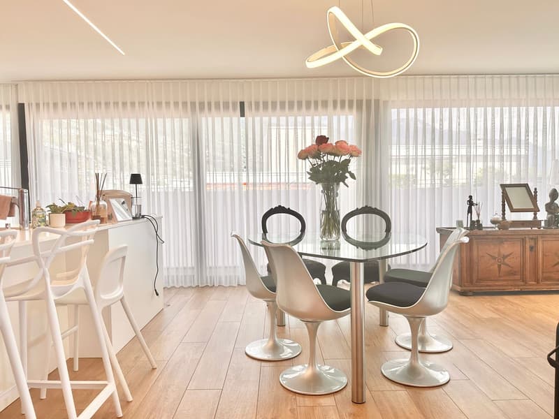 Modernes Penthouse mit 40 m² Terrasse und Panoramablick über Locarno (9)