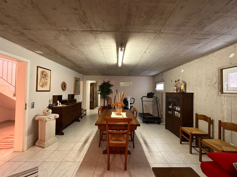 Wo die Zeit langsamer vergeht – Exklusive Villa mit Pool im Tessin (11)