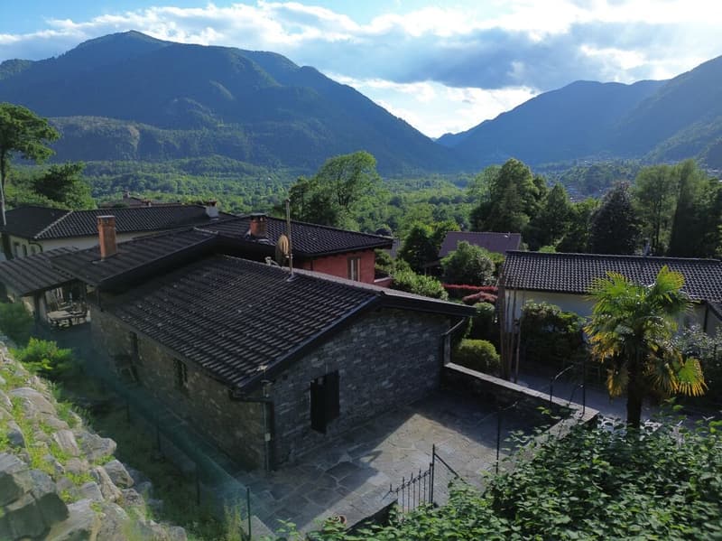 EXKLUSIVE VILLA ZWISCHEN NATUR, LUXUS UND ATEMBERAUBENDEM PANORAMA (3)