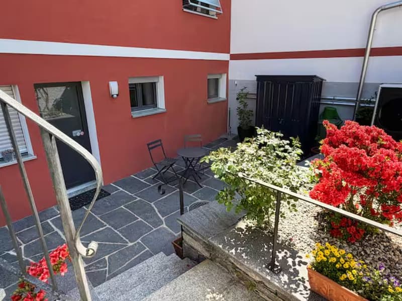 Bilocale ristrutturato con terrazza e ingresso indipendente a Losone, ideale per soggiorni corto-medio termine a Losone (20)