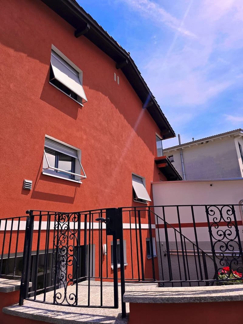 Bilocale ristrutturato con terrazza e ingresso indipendente a Losone, ideale per soggiorni corto-medio termine a Losone (9)