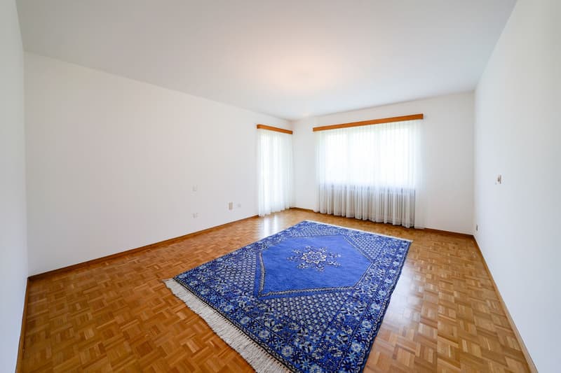 Zweifamilienhaus mit Garten und Aussicht in Gnosca (16)