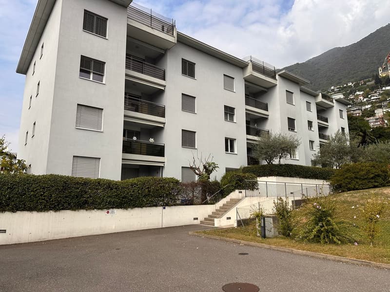Minusio – Wohnung mit 2 Gärten und 2 Terrassen, nur wenige Schritte von der Schule entfernt (20)