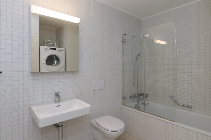 Mitten im Leben: 2.5 Zimmerwohnung mit Loggia, urban & grosszügig (4)