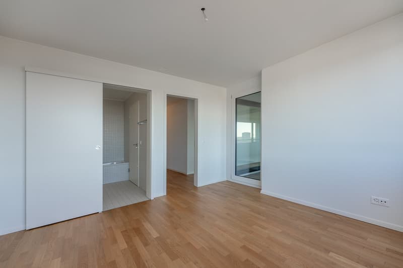 Stadtleben inklusive – 2.5 Zimmer mit Loggia (7)