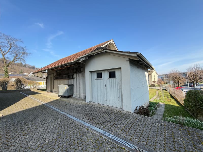 Wohn- und Geschäftshaus mit Baulandreserve in Strengelbach (2)