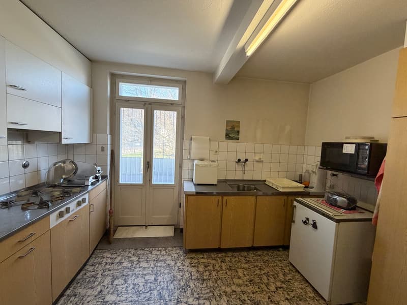 Wohn- und Geschäftshaus mit Baulandreserve in Strengelbach (6)