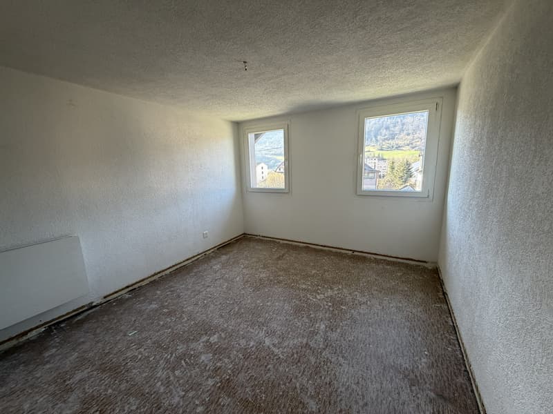 5.5-Zi.-Einfamilienhaus sucht Handwerker (10)