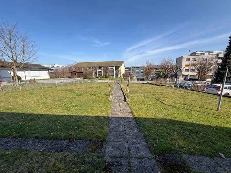 Wohn- und Geschäftshaus mit Baulandreserve in Strengelbach (4)