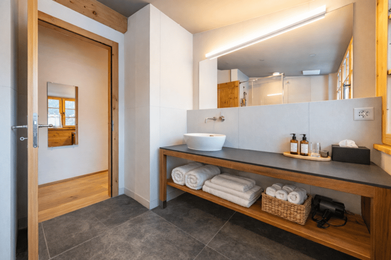 Crusch Alba - betriebsbereites Hotelensemble in S-Charl (10)