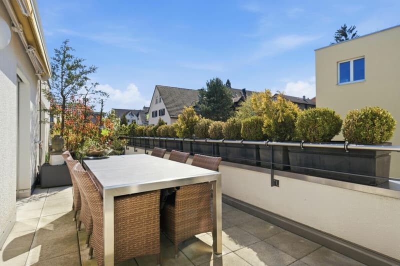 Über den Dächern von Dielsdorf: Luxuriöses Attika-Juwel mit Weitblick vor den Toren Zürichs (11)