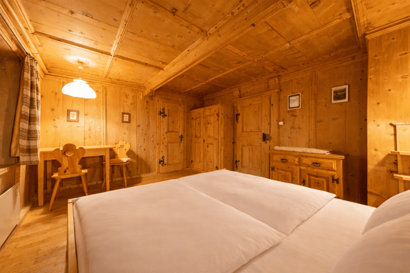 EINMALIGE CHANCE: Crusch Alba - betriebsbereites Hotelensemble in S-Charl (11)