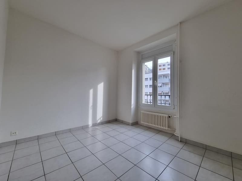 Vivez à deux pas de la ville, dans un quartier calme (4)