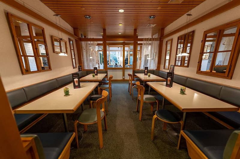 Kaffee und Laden im Zentrum von Thun (2)