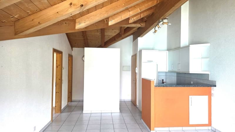 Charmante 3.5-Zimmer-Dachwohnung mit traumhaftem See- und Bergblick in Brienz (11)