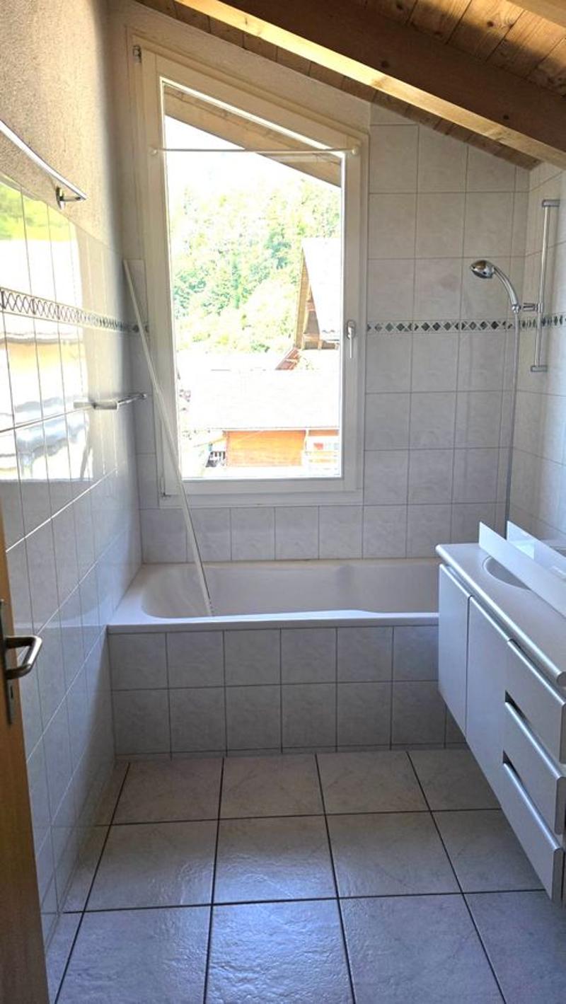Charmante 3.5-Zimmer-Dachwohnung mit traumhaftem See- und Bergblick in Brienz (16)