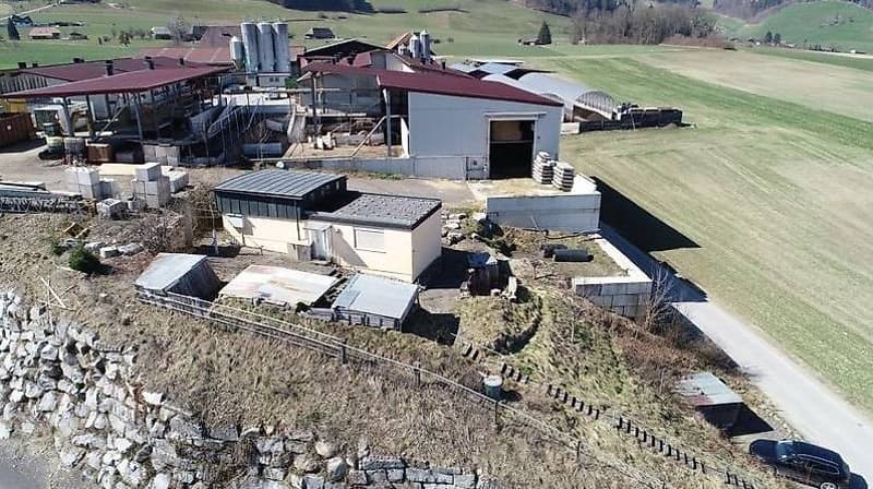 Einfaches Knusperhäuschen zum Wohnen mit Gewerbenutzung. (4)