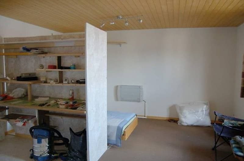 Einfaches Knusperhäuschen zum Wohnen mit Gewerbenutzung. (3)