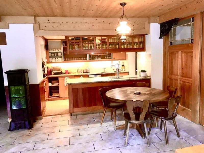 Restaurant Linde – Charmantes Gastronomieobjekt an der Hauptstrasse in Erlenbach im Simmental (15)