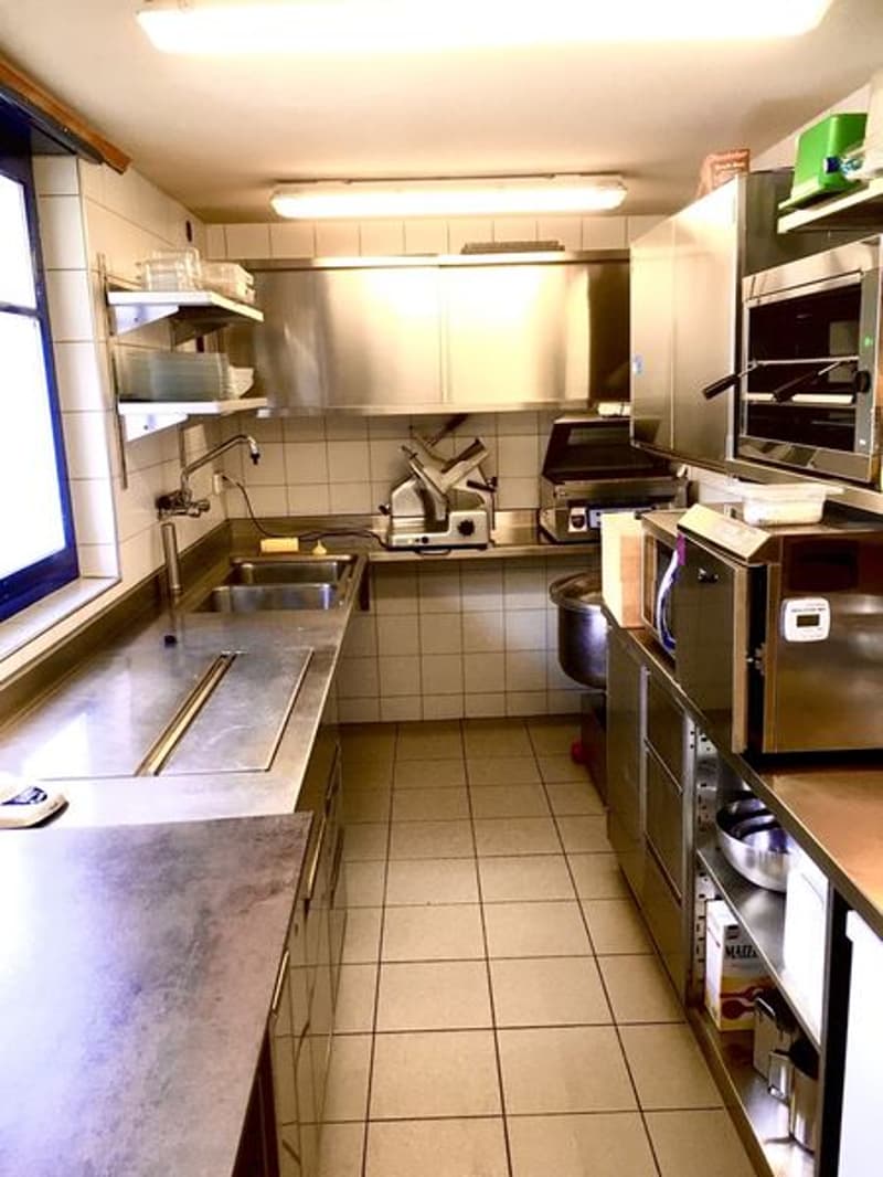 Restaurant Linde – Charmantes Gastronomieobjekt an der Hauptstrasse in Erlenbach im Simmental (9)