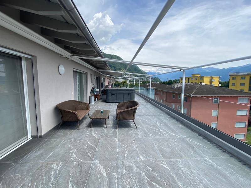 Attico di pregio in vendita a Tenero – 180 m² con grande terrazza panoramica (13)