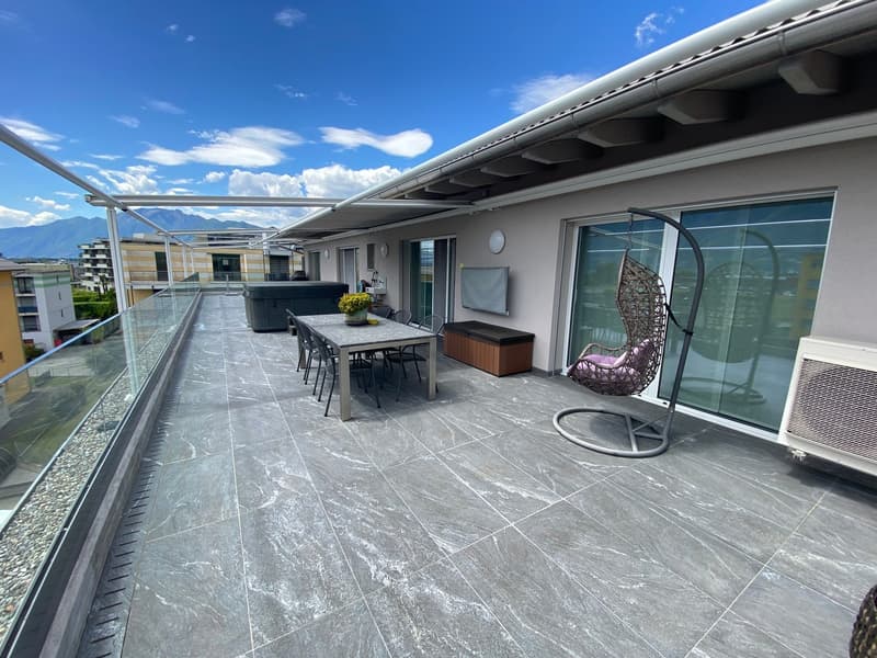 Attico di pregio in vendita a Tenero – 180 m² con grande terrazza panoramica (12)