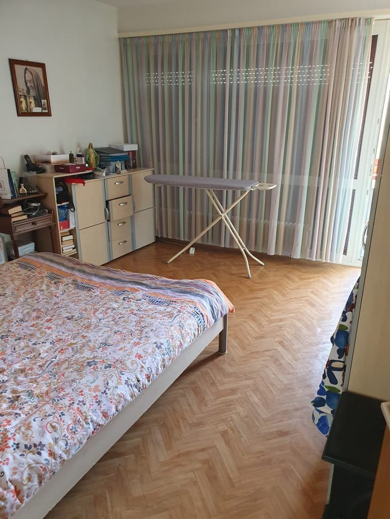 Appartamento di 4 locali con balcone e vista panoramica a Paradiso (2)