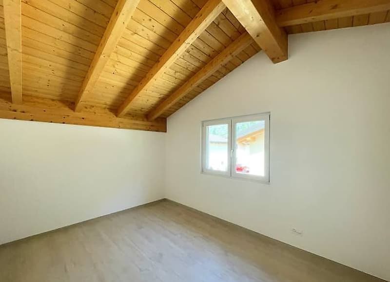 Affittasi moderna villetta con giardino (6)