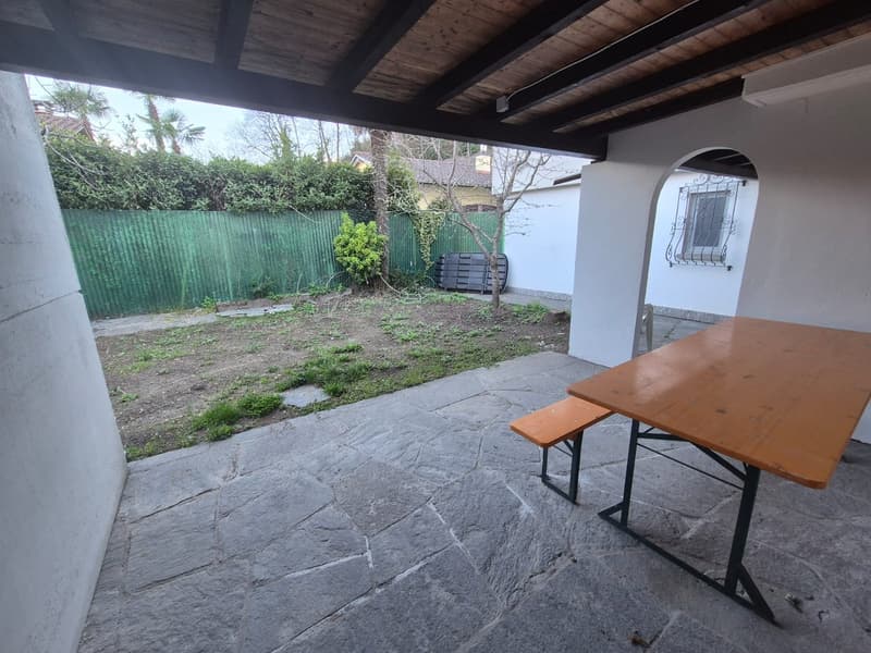 patio e giardino hobby a Losone indipendente e riservato (2)