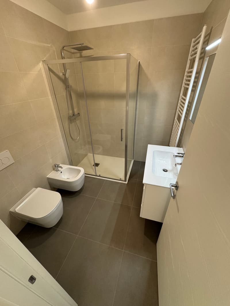 Attico in affitto a Chiasso – Vista panoramica e comfort moderno (10)