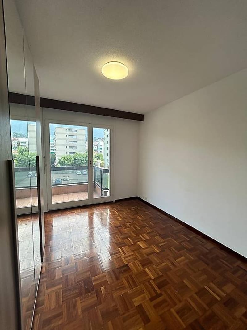 Appartamento 3.5 locali completamente arredato a Chiasso (5)