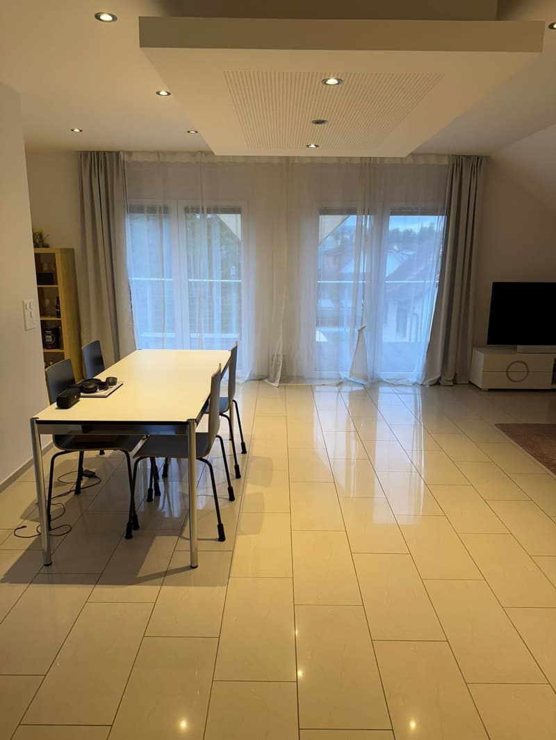 Helle 3.5-Zimmer-Wohnung mit Balkon in Reinach (5)