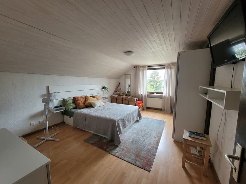 Charmante 4-Zimmer-Wohnung im historischen Altbau in Zwingen (8)