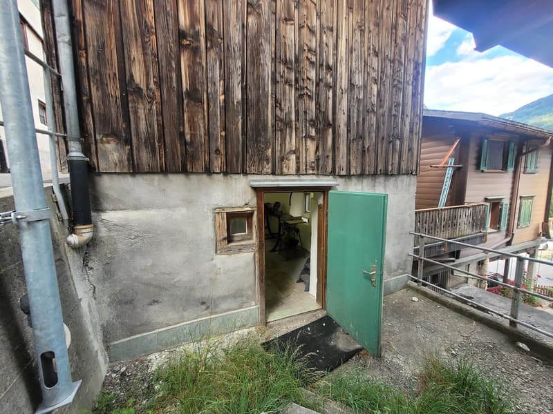 Gewerbelokal mit Rampe und schöner Aussicht in Disentis/Mustér – sofort verfügbar (11)