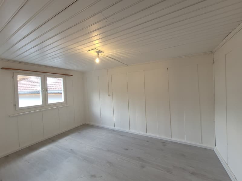Charmante 3.5-Zimmer-Wohnung im traditionellen Schweizer Haus in Küblis (6)