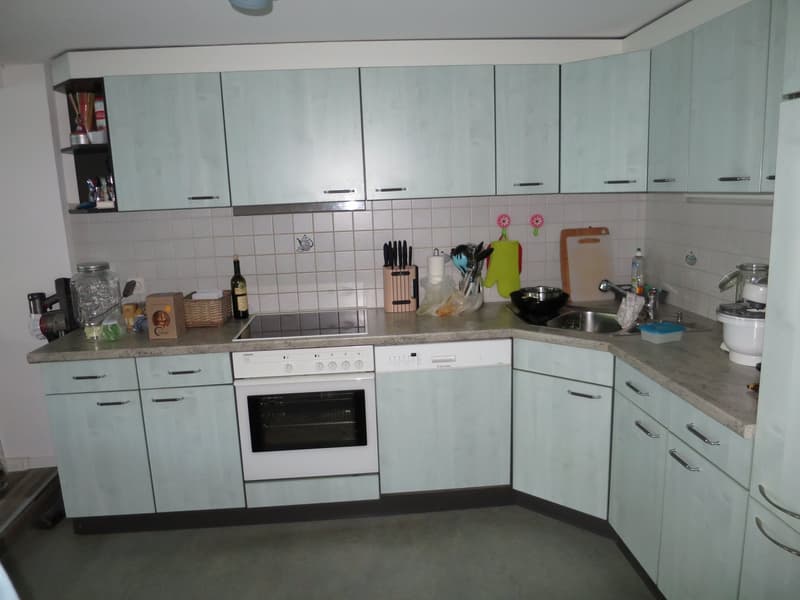 Grosse 4.5-Zimmer-Wohnung in Läufelfingen – ruhige Lage mit Balkon und Aussicht ins Grüne (5)