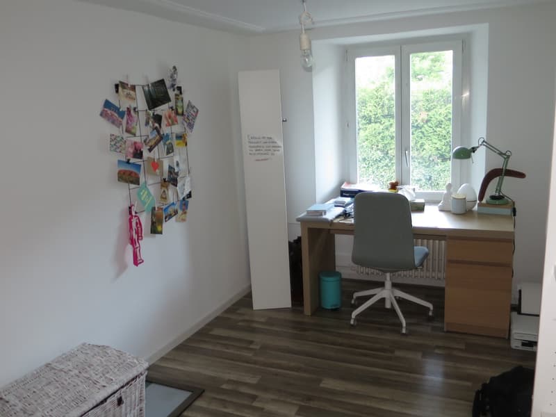 Grosse 4.5-Zimmer-Wohnung in Läufelfingen – ruhige Lage mit Balkon und Aussicht ins Grüne (9)