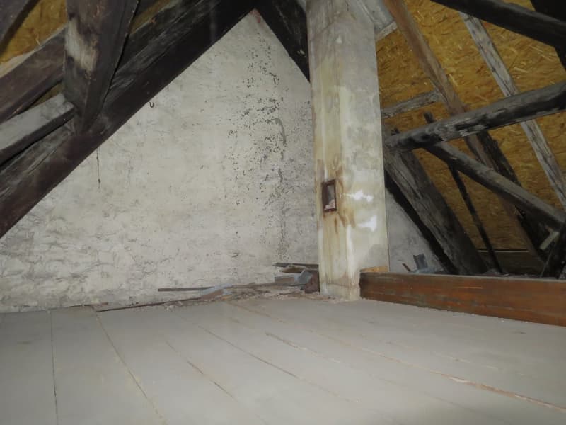 Grosse 4.5-Zimmer-Wohnung in Läufelfingen – ruhige Lage mit Balkon und Aussicht ins Grüne (12)