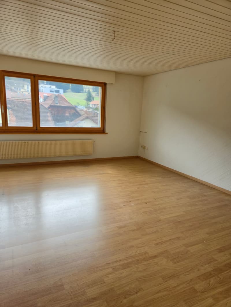 Charmante 2.5-Zimmer-Wohnung in Bévilard – sofort verfügbar! (15)