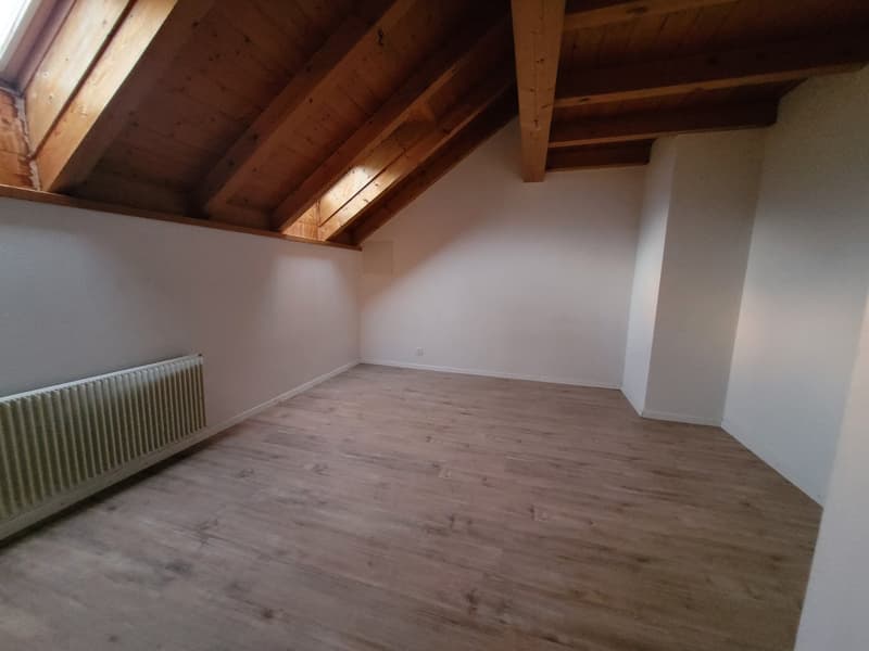 Charmante 4.5-Zimmer-Dachwohnung an der Hauptstrasse in Läufelfingen (8)
