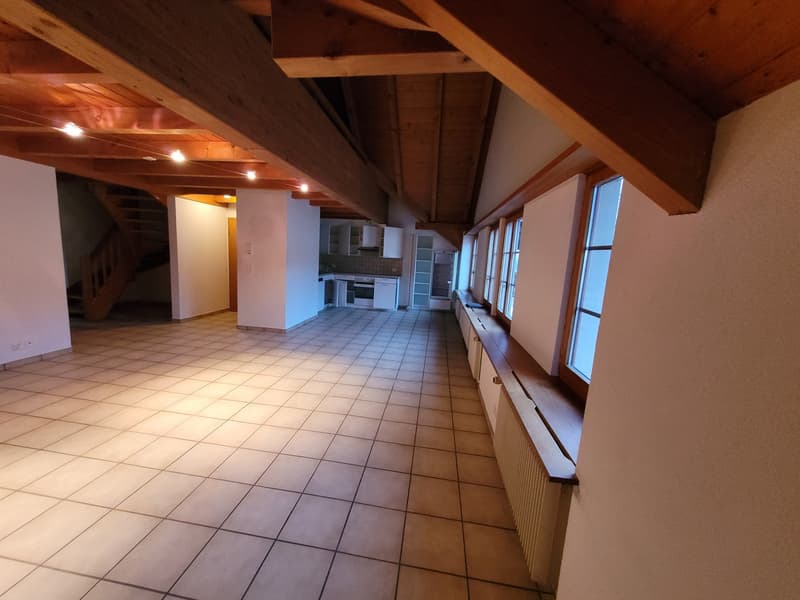 Charmante 4.5-Zimmer-Dachwohnung an der Hauptstrasse in Läufelfingen (3)