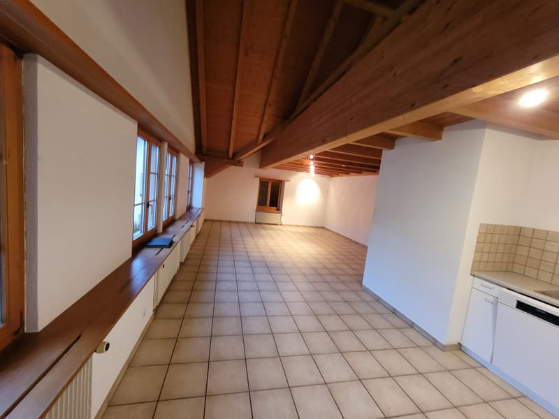Charmante 4.5-Zimmer-Dachwohnung an der Hauptstrasse in Läufelfingen (6)