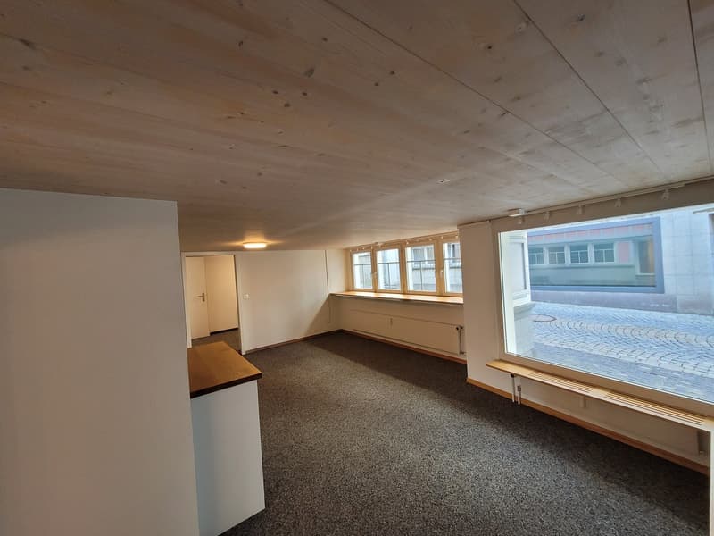 Grosszügige 6-Zimmer-Büro oder Fabrikationsräume in zentraler Lage (24)