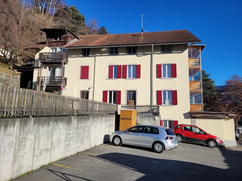 4.5-Zimmer-Wohnung mit Bergblick + separatem Eingang (1)