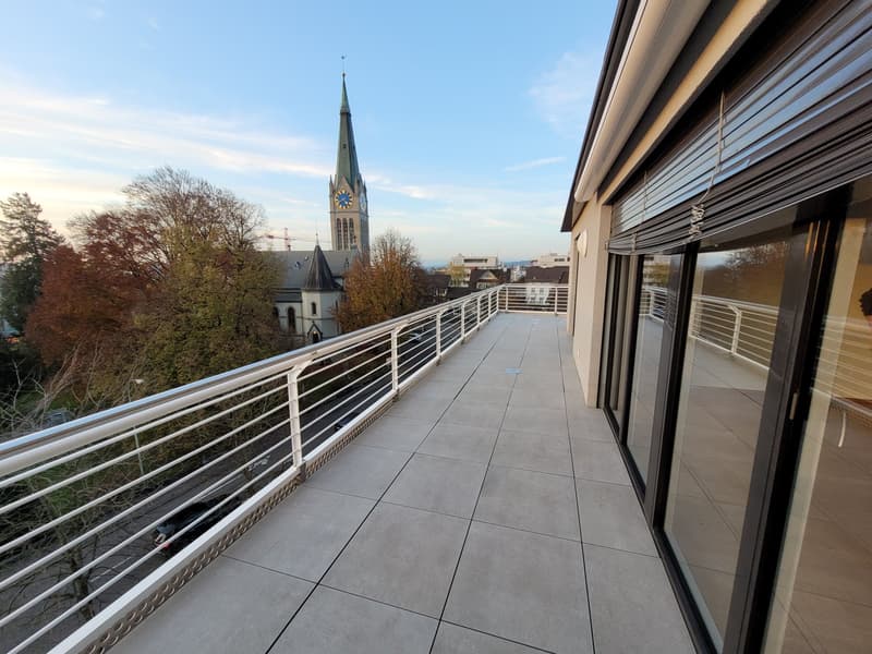 Helle 4.5-Zimmer-Dachwohnung mit Balkon und schöner Aussicht in Wetzikon (10)