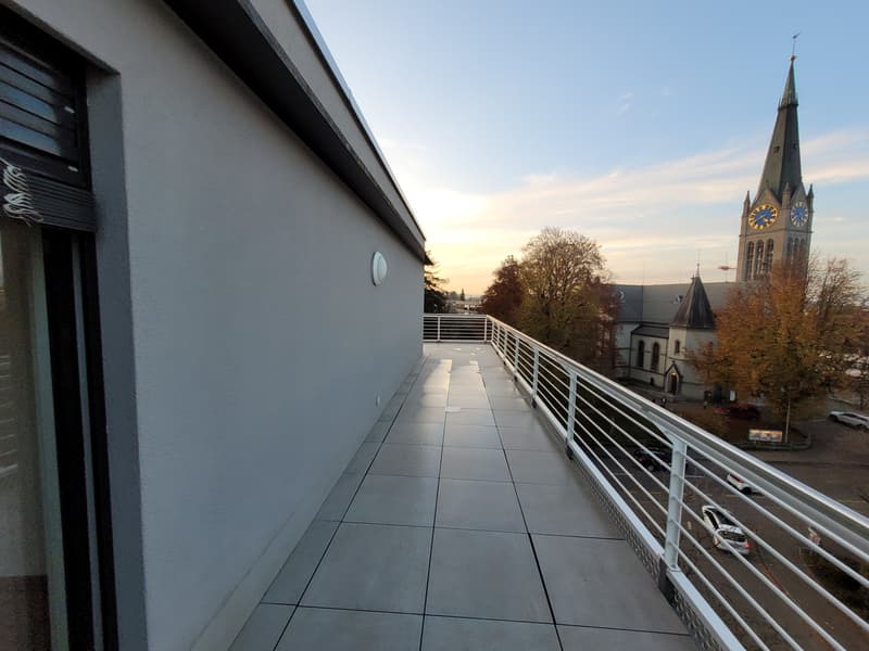 Helle 4.5-Zimmer-Dachwohnung mit Balkon und schöner Aussicht in Wetzikon (8)