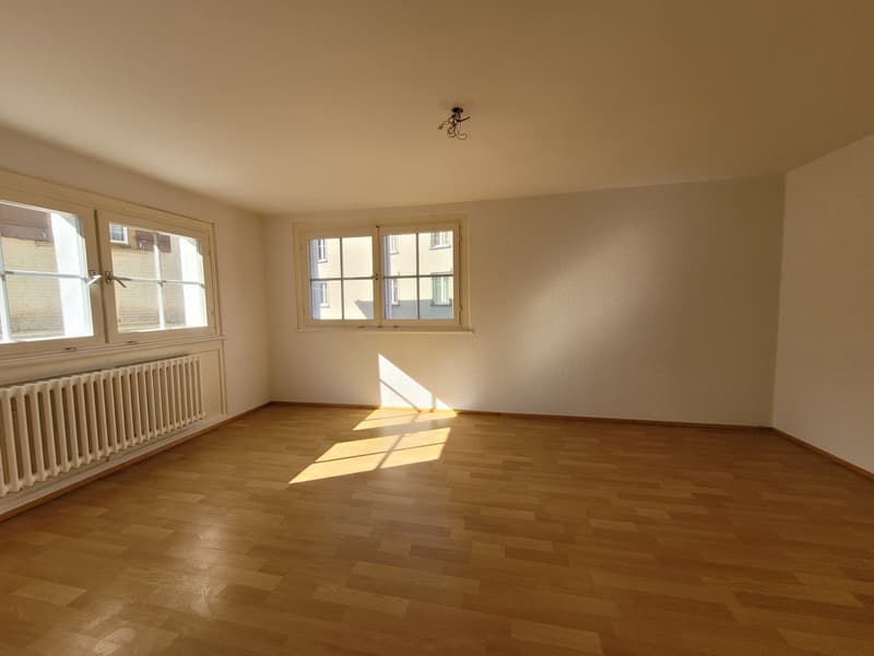 Helle 2.5-Zimmer-Wohnung in Bühler – sofort verfügbar (3)