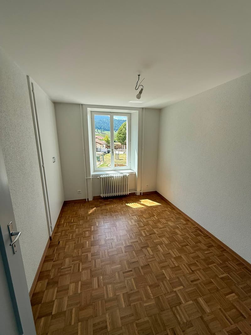 Appartement lumineux de 3 pièces à Môtiers (3)