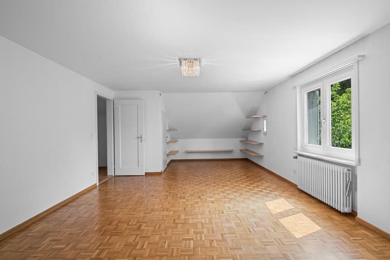 6.5-Zimmer-EFH an familienfreundlicher Lage mit grossem Garten (11)